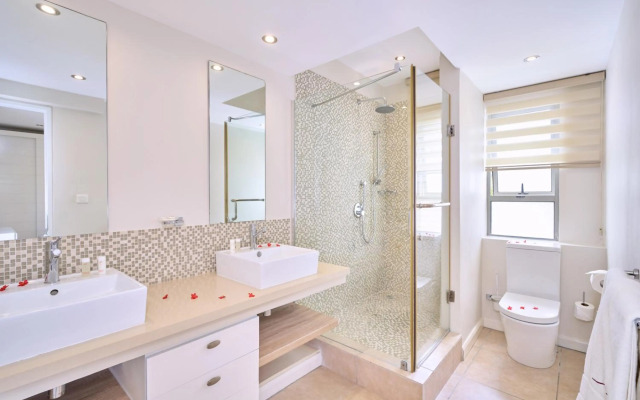 Bon Azur Beachfront Suites & Penthouses with LOV