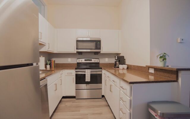 CozySuitesThe Block w Skybridge Access 2