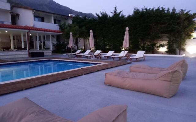 Hotel Relax Dhermi