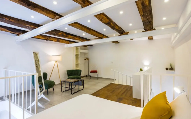 Quartieri Spagnoli Modern Flat by Wonderful Italy