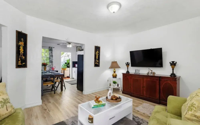 Pet-friendly Brickell Stay Near Beach & City