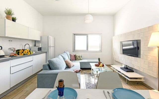 Heart of TLV-Modern wBalcony- 3BD & 3BR