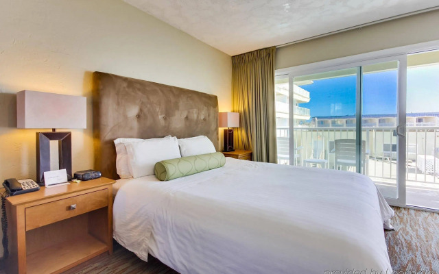 Surfer Beach Hotel