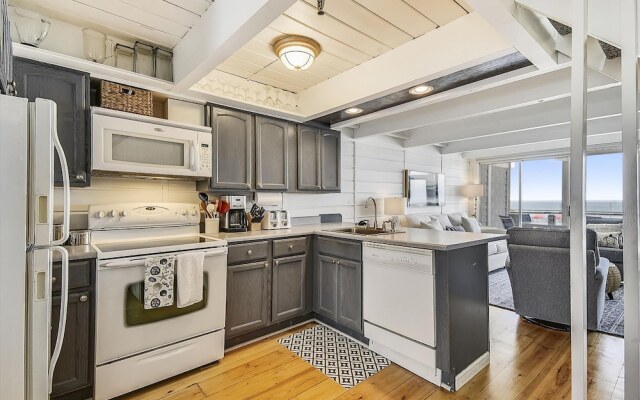 Atlantic Watergate 16 by Long & Foster