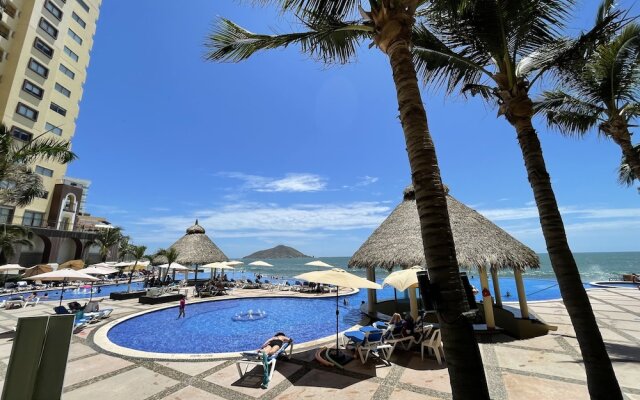 Gavias Grand Ocean Front