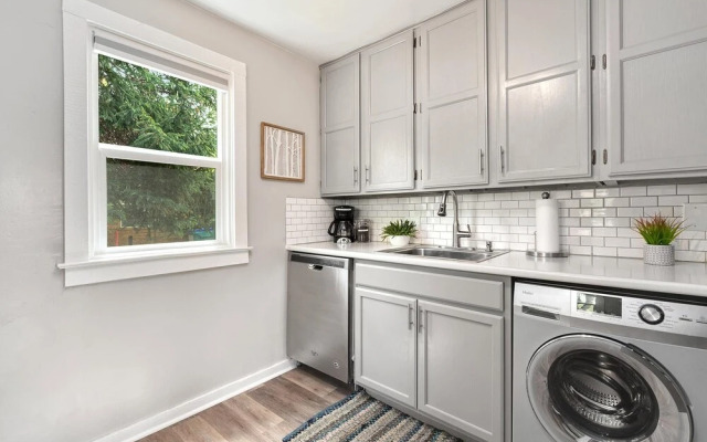 Charming Old Town Bungalow w/ FREE Cruiser Bikes