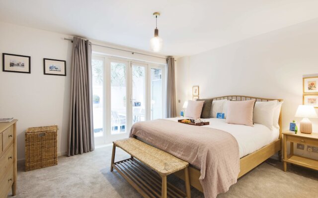 The Earl's Court Square Garden Apartment - ALBS