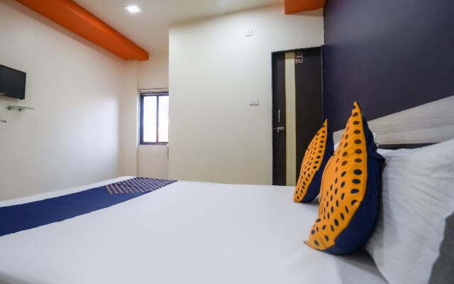 SPOT ON 67106 Hotel Durga Lodge