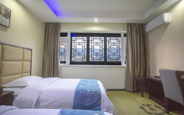 Super 8 Hotel (Hengyang Nanyue Archway)