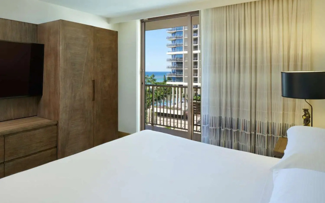 Embassy Suites by Hilton Waikiki Beach Walk