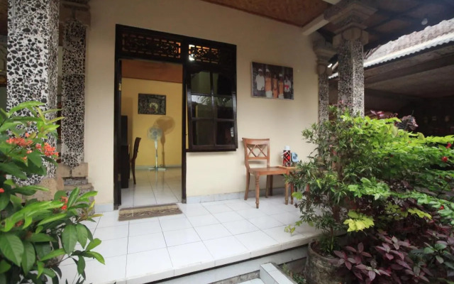 Liang House and Hostel