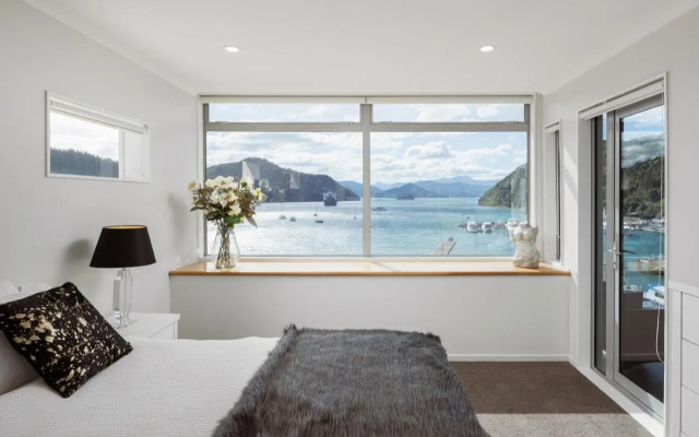 Oxleys Penthouse 506