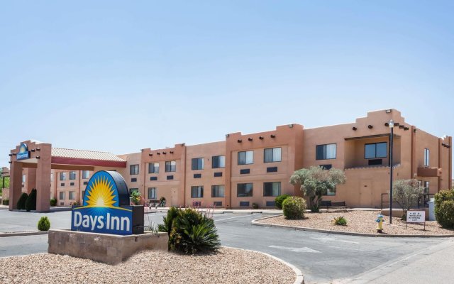 Days Inn by Wyndham Benson