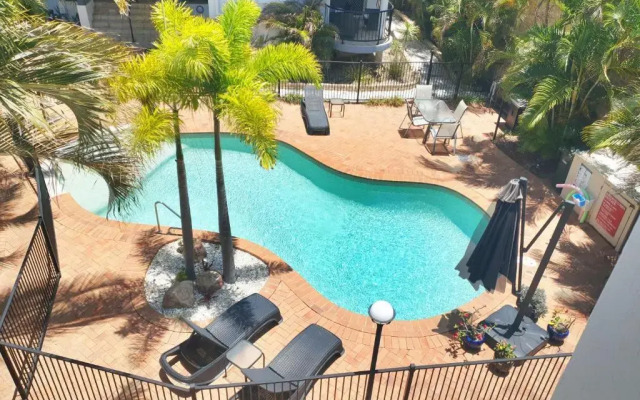 Santalina On Hervey Bay