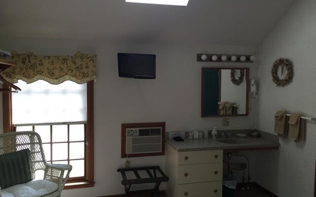 Breakfast on the Connecticut