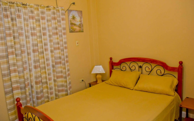 Port of Spain Sandy Guest Apartment