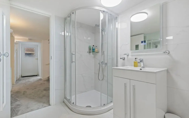 Stunning South Kensington House With 4 Bedrooms