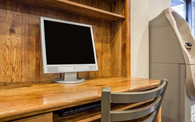 Quality Inn & Suites Marinette