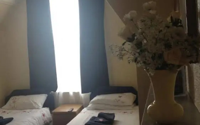 Royal Temple Yacht Club