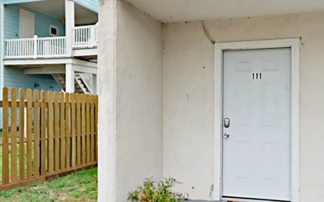 111 Sea Breeze - 1 Br Condo