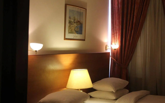 Al-Fanar Palace Hotel
