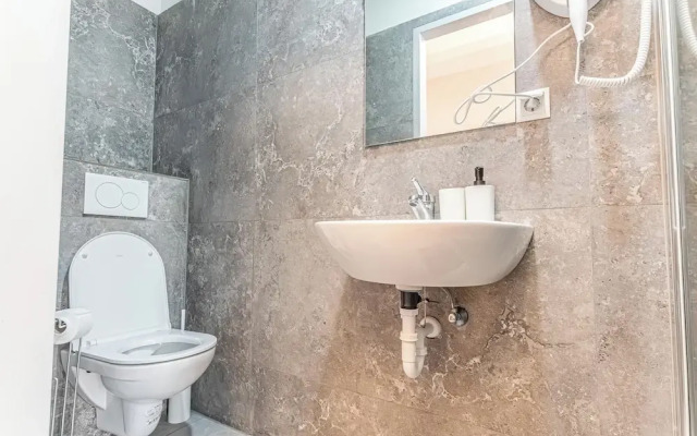 Comfy Barrier Free Studio Westbahnhof