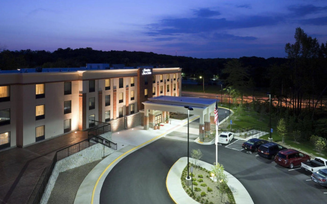 Hampton Inn & Suites Fort Belvoir Alexandria South