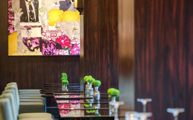 Divani Caravel Hotel
