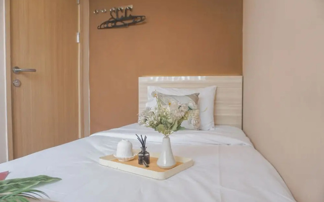Homey And Cozy 3Br At Meikarta Apartment