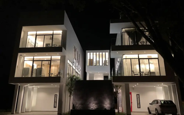 The Dahlias Luxury Residence