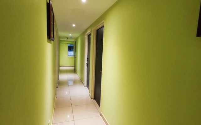 吉隆坡153 德上城1OYO客房酒店(OYO 153 de Uptown Hotel 1 Kuala Lumpur)