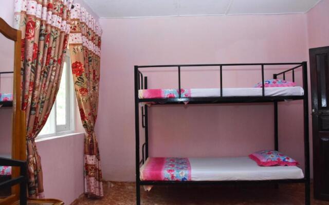 Deniyaya Guest House