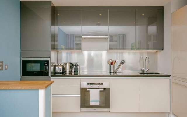 2 Bedroom Canal-side Flat