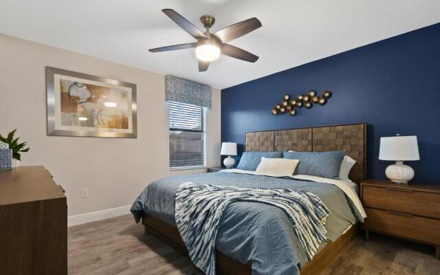 Disney themed, pool, close to parks!