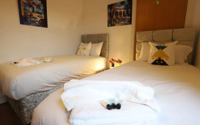 ICC Arena Fiveways Central Apartment