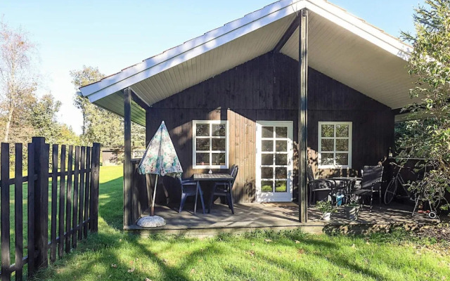 Stylish Holiday Home in Hals near Sea