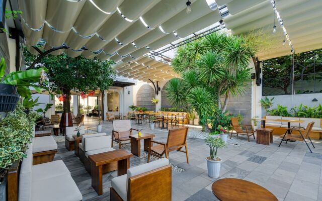 Le Cap Hotel & Apartment