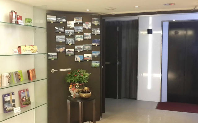 E House Hotel