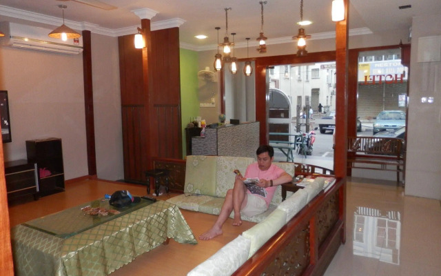 Travellers Planet Hotel & Guest House