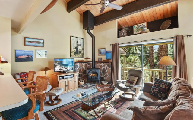 Cozy Tahoe Getaway