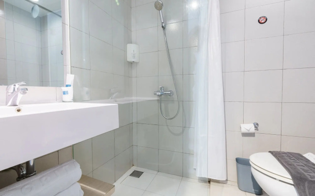 Algoritma Hotel