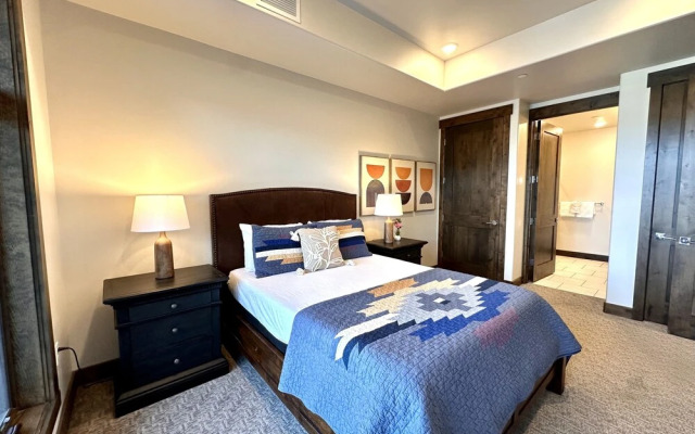 Blackstone Overlook 312 2 Bedroom Condo