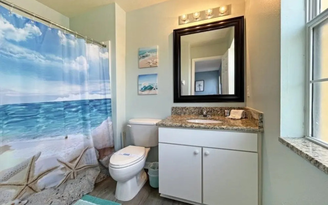 Villa Azul 4 Bedroom Townhouse by RedAwning