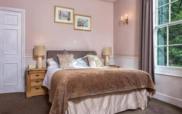 St Olaves Hotel
