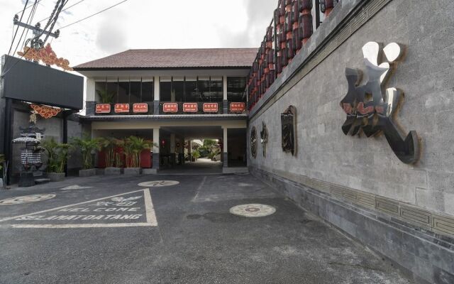 OYO 1992 China Town Hotel Bali