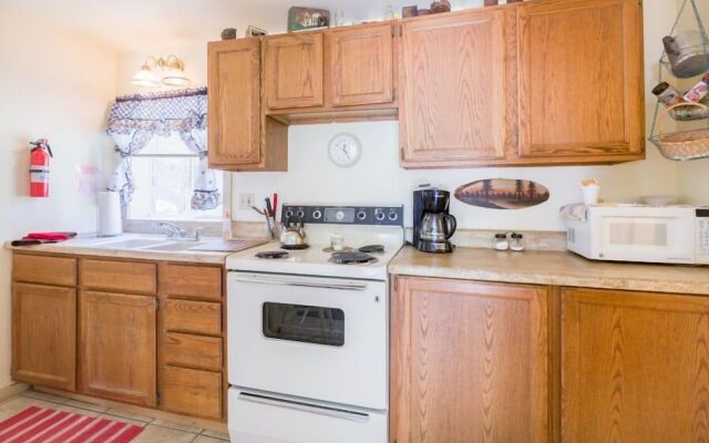 Crown King Cabins Suites and Bunkhouse