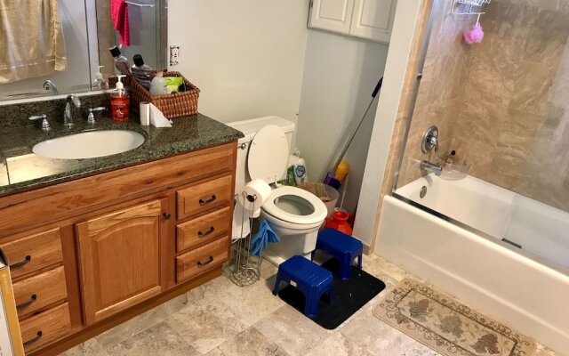 Large Redmond House Close to Downtown