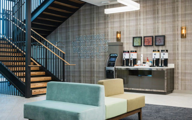 Hampton Inn & Suites Miami Wynwood Design District - Image 2