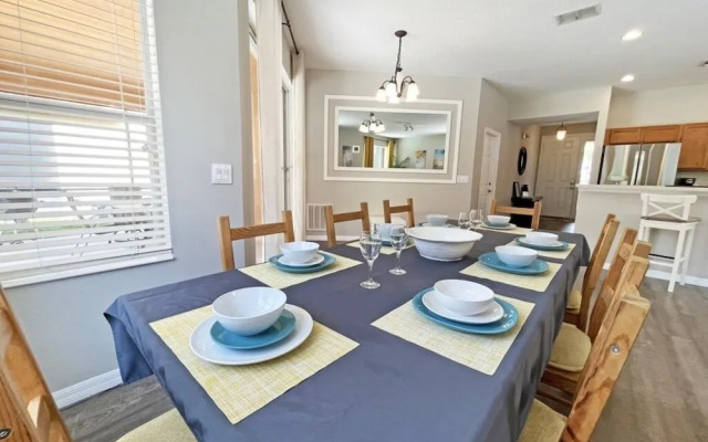 Summer Sparkle 4 Bedroom Home by RedAwning