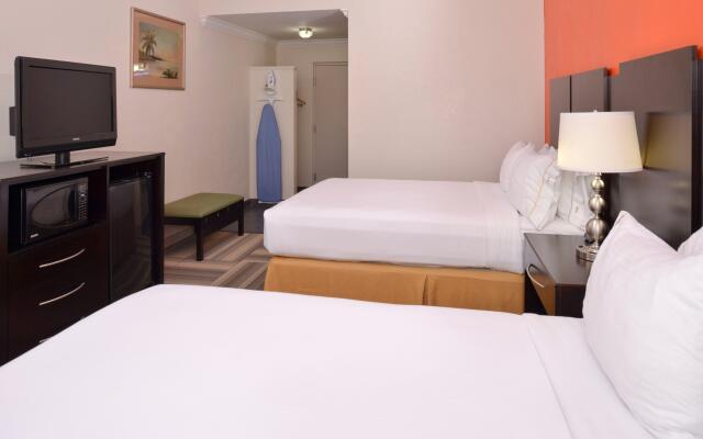 Holiday Inn Express & Suites Florida City by IHG